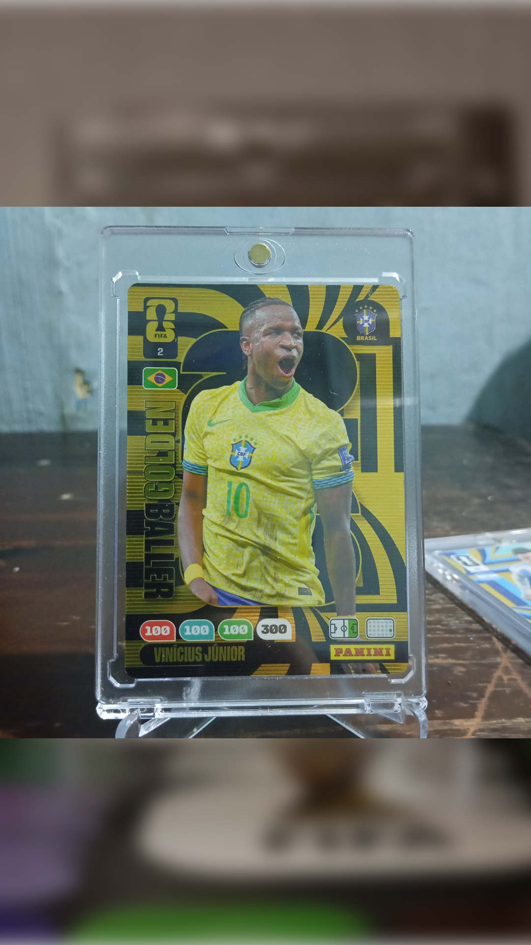 Kartu bola Panini World Cup 2026 Golden Baller Vini JR