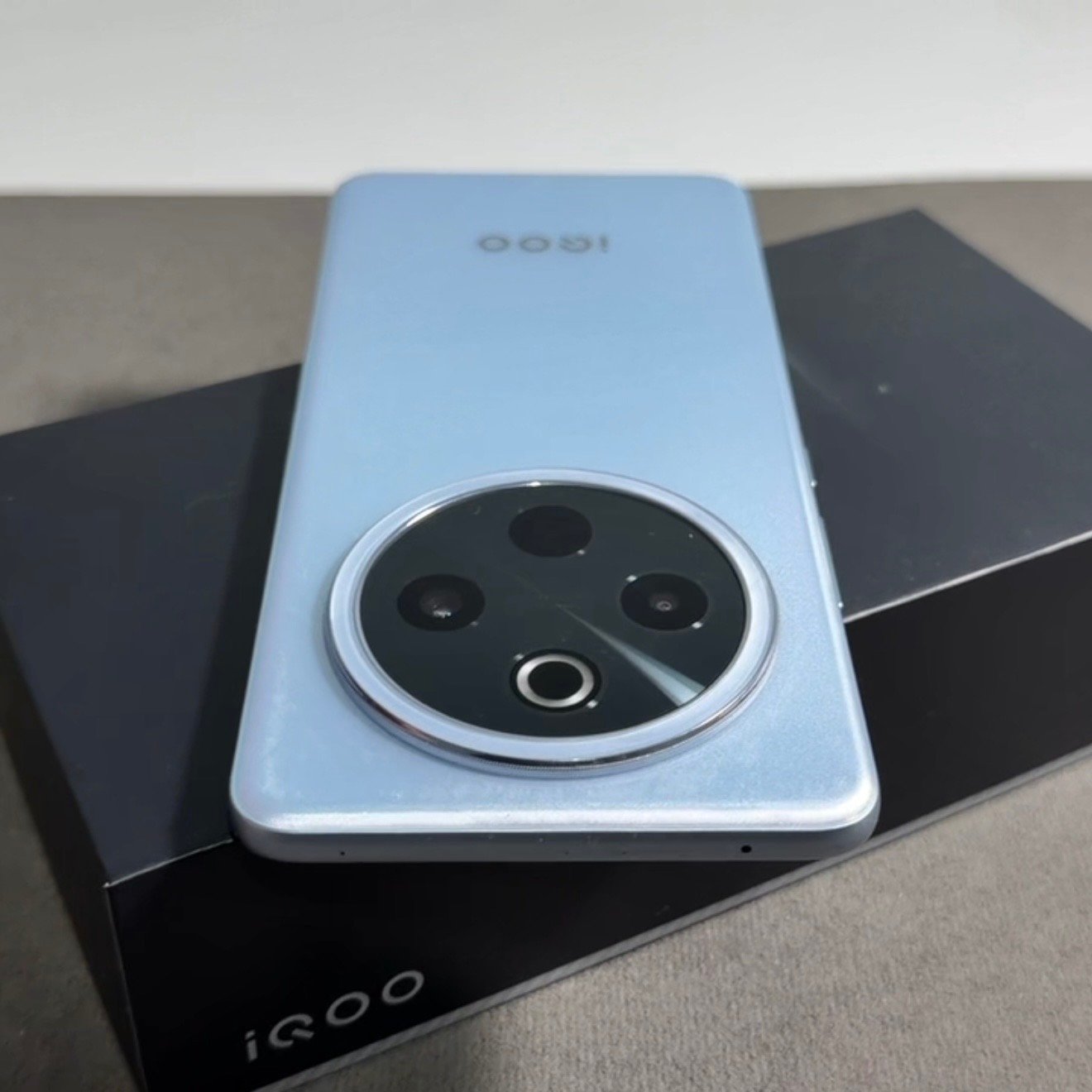iQOO Z10 8/256 GB Bekas 100% Ori